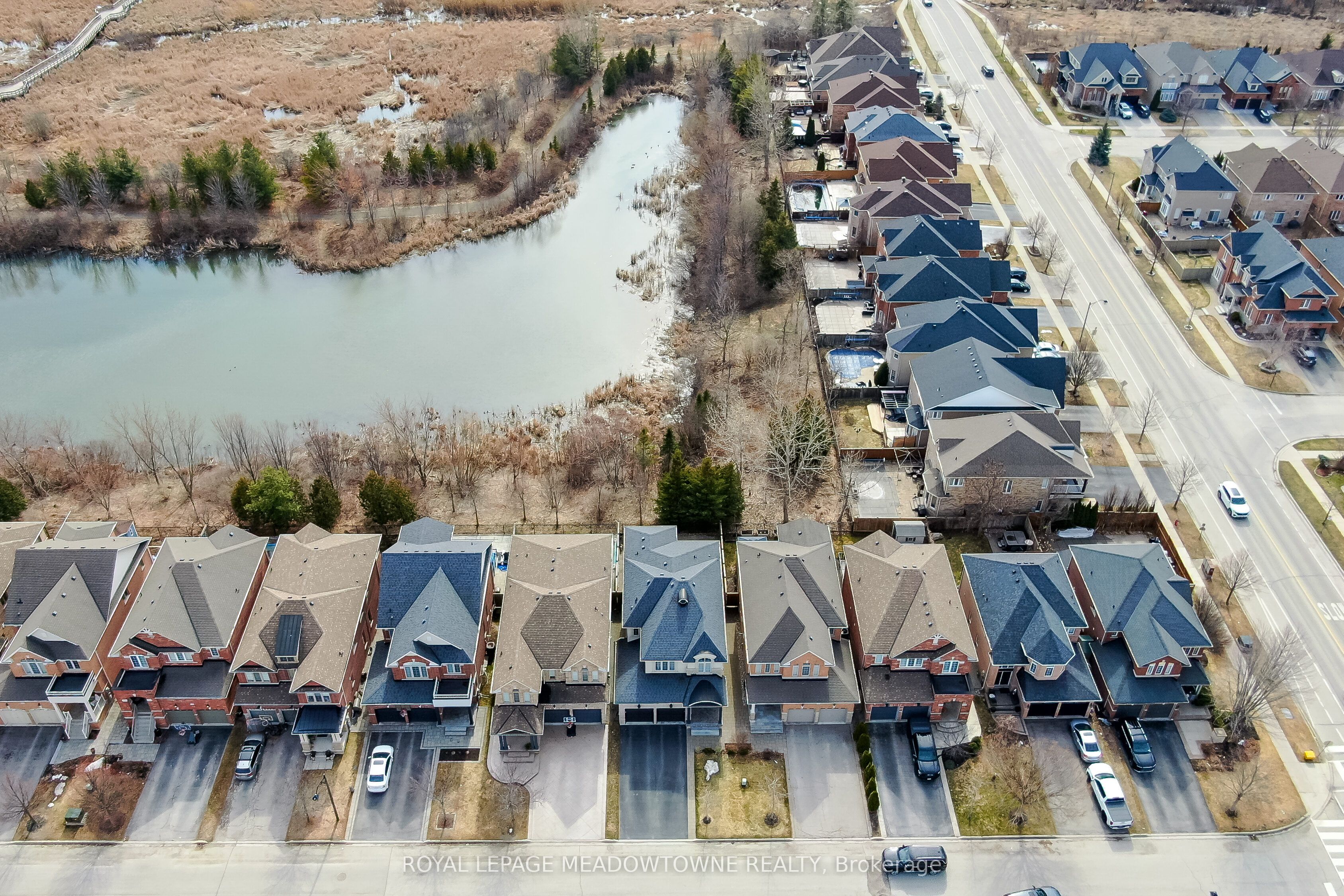 10 Silver Pond Drive