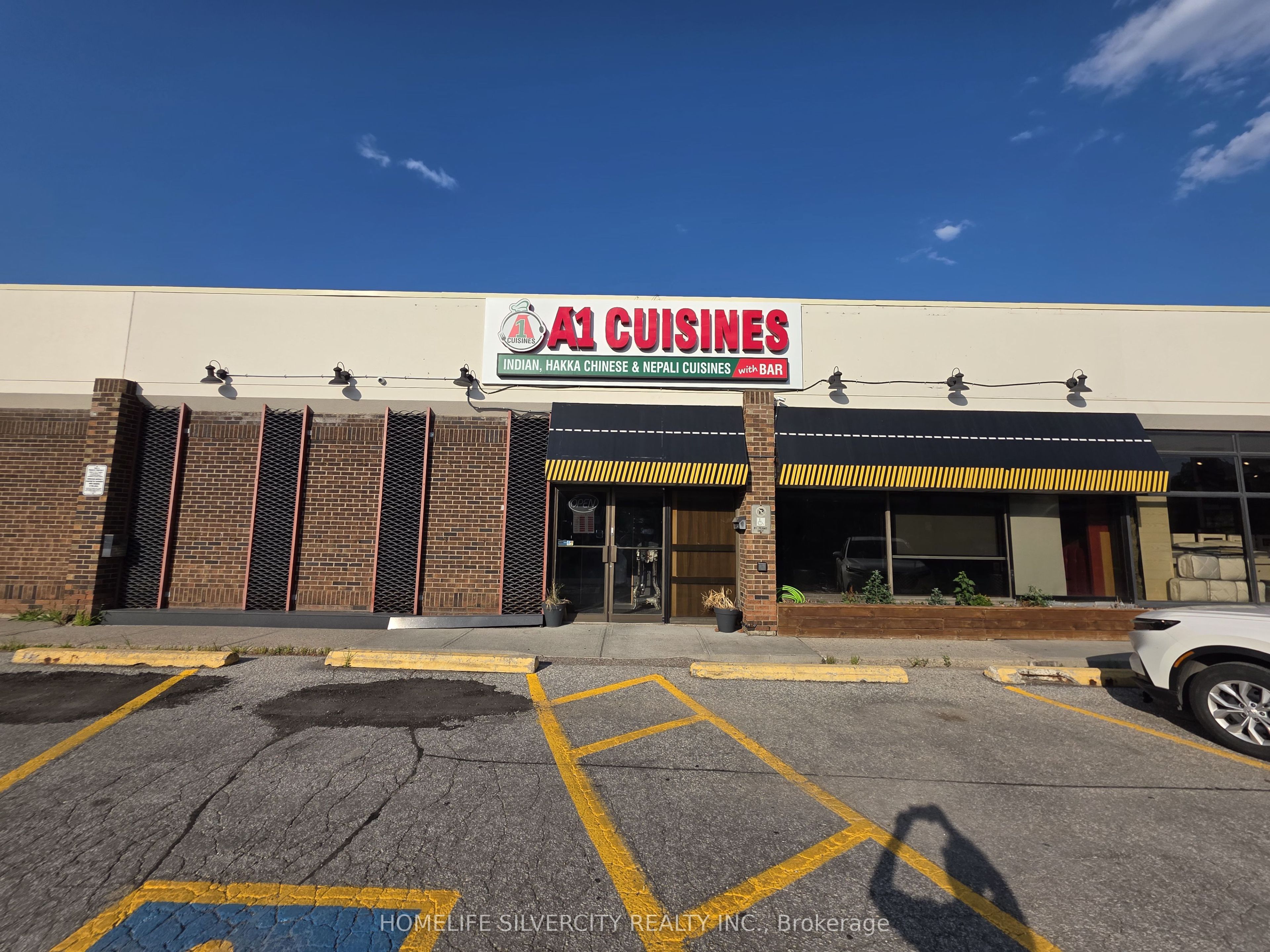 Photo 1 of 41 — 180 Steeles Avenue 20A, Vaughan, ON L4J 2L1