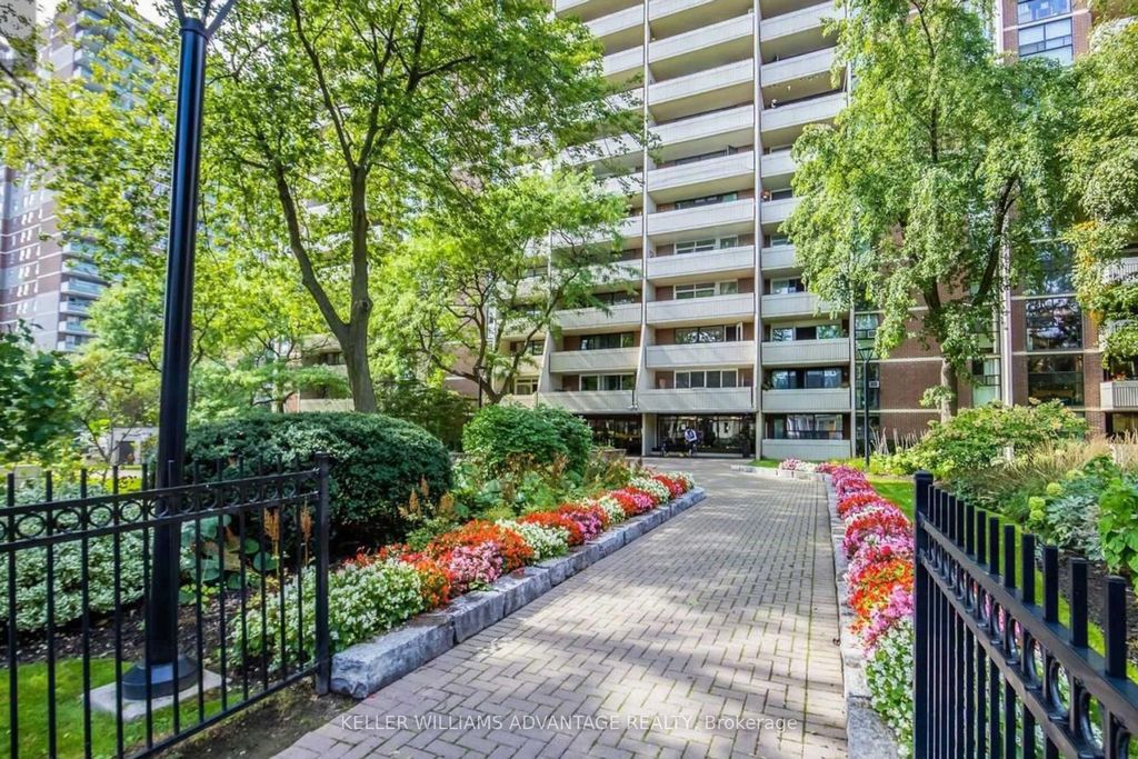 Photo of 40 Homewood Avenue #3109, Toronto, ON M4Y 2K2 (MLS # C12436273)