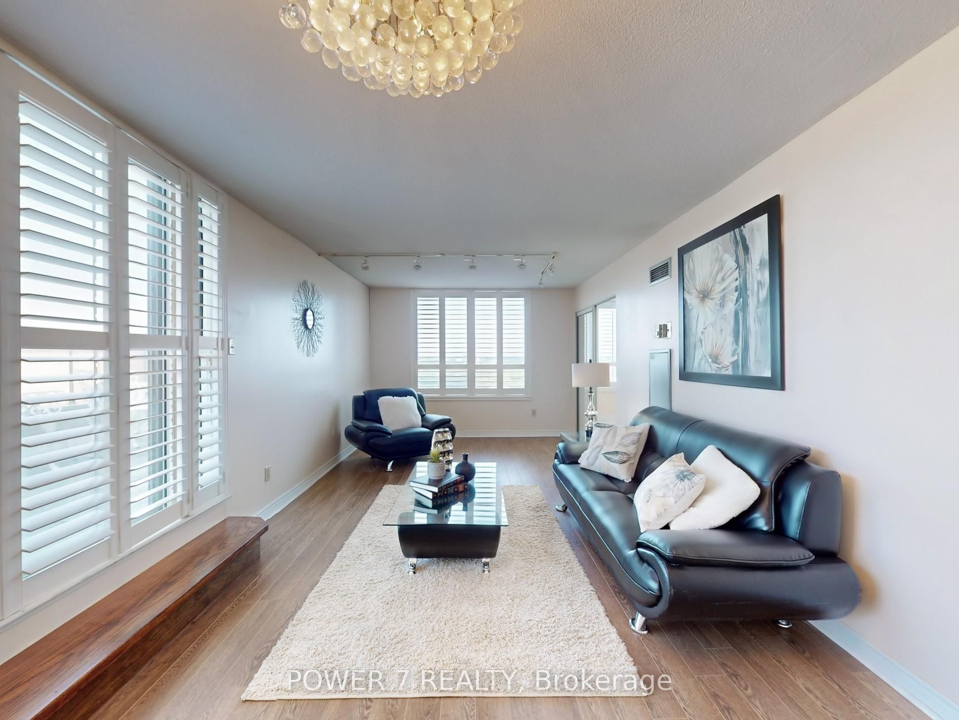 7 Townsgate Drive 1603