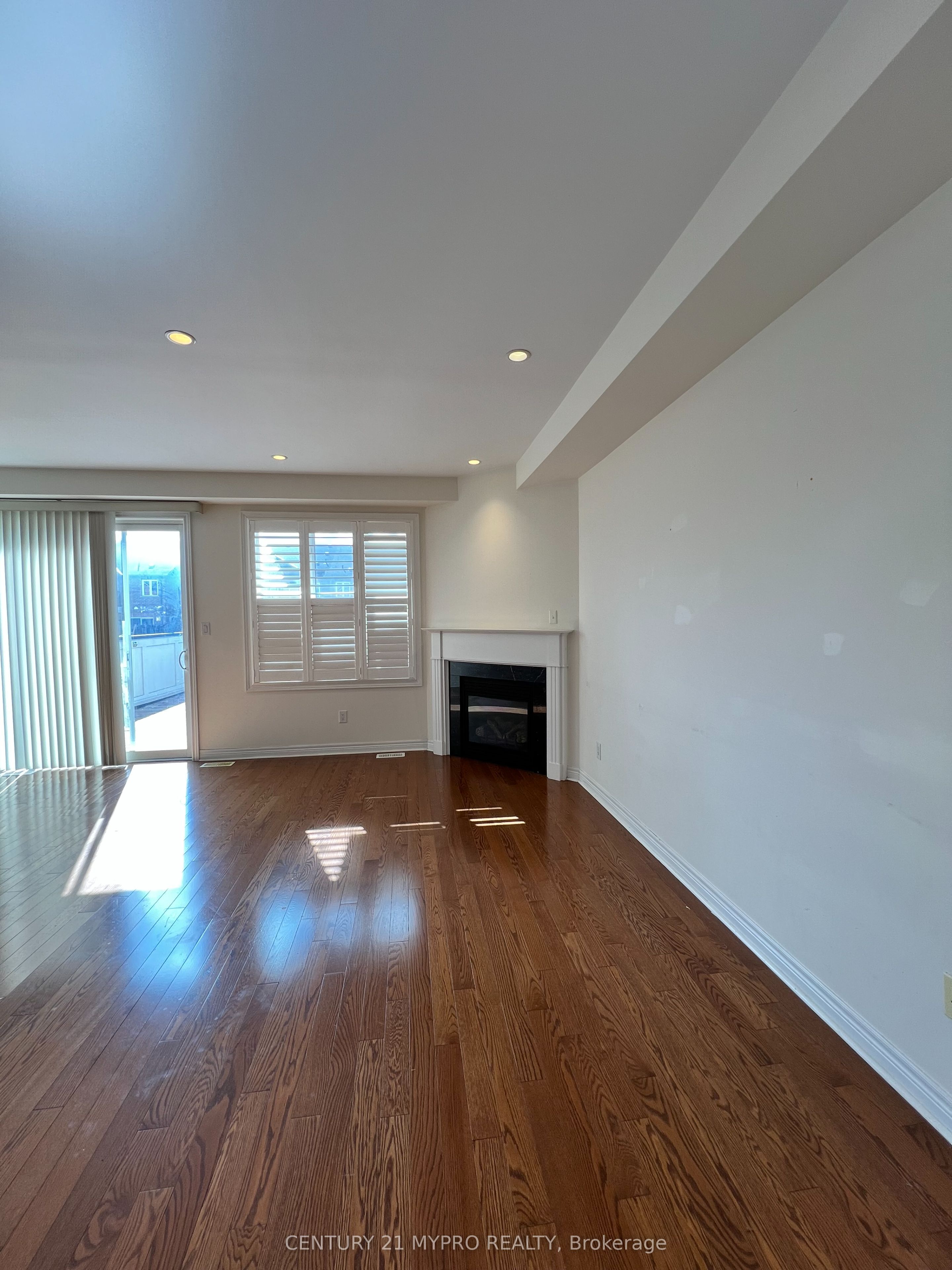 13 Walter Scott Crescent