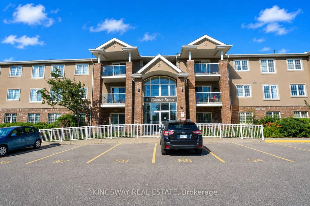 Photo of 41 Coulter Street #19, Barrie, ON L4N 6L9 (MLS # S13627922)