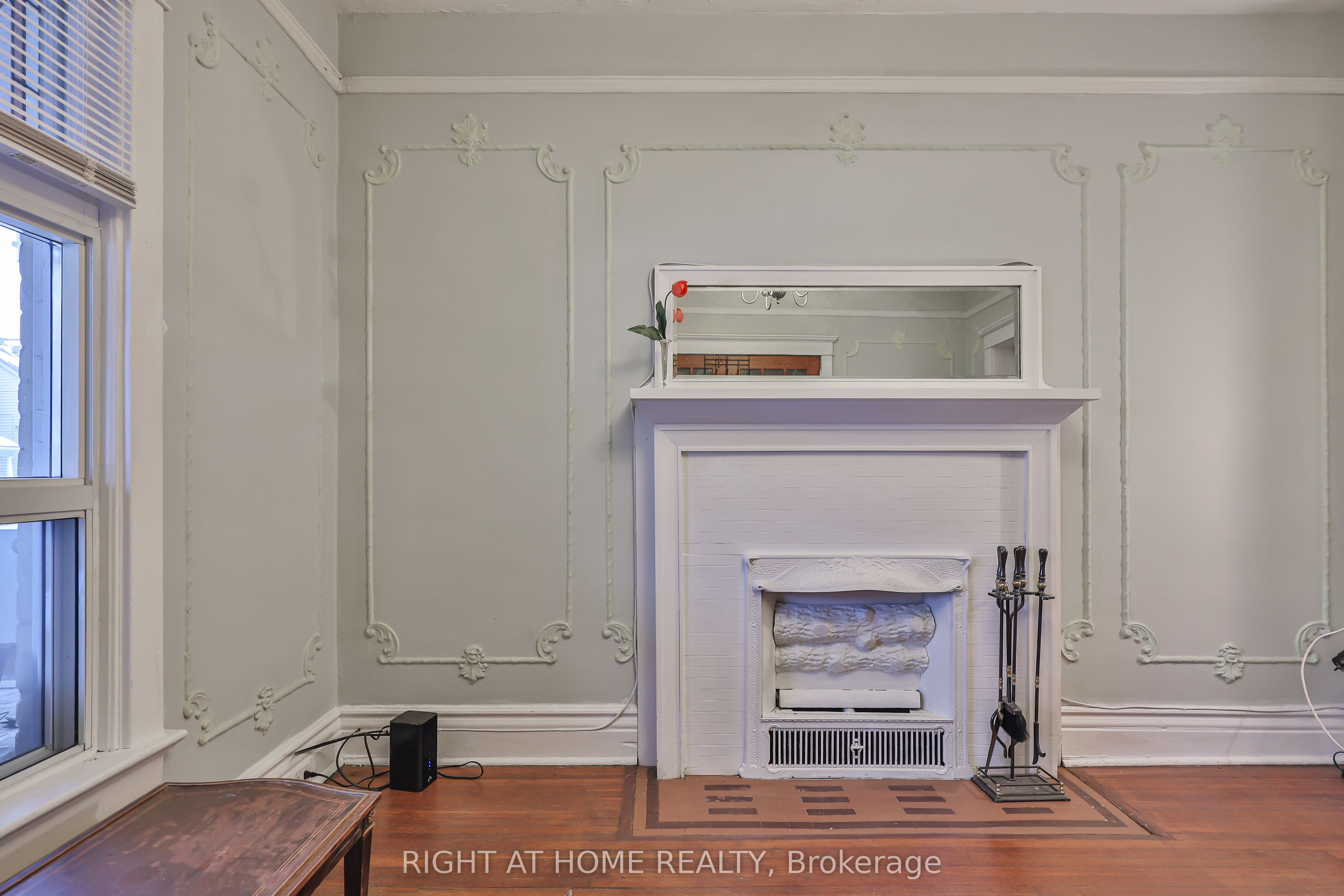 1448 Dundas Street E