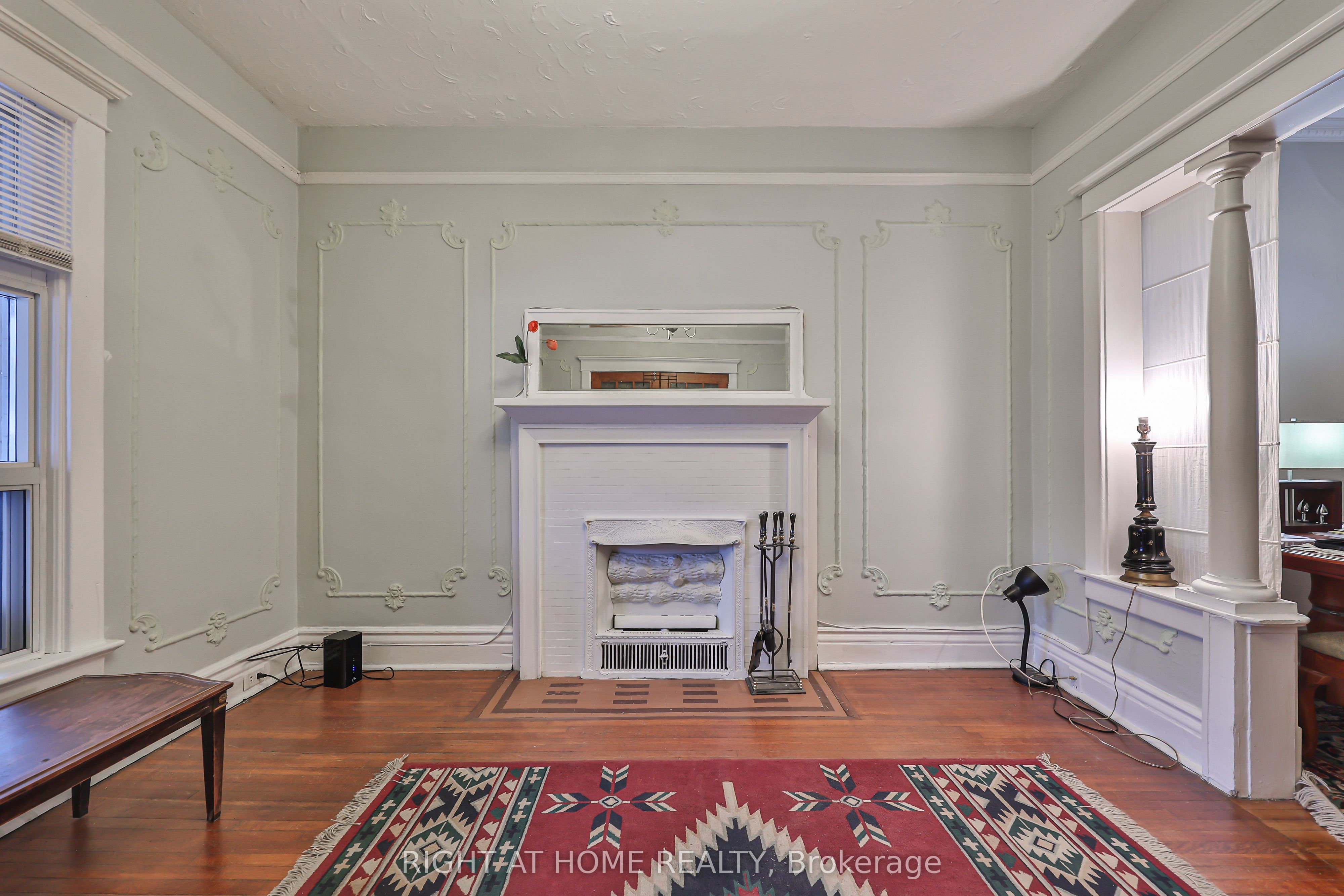 1448 Dundas Street E