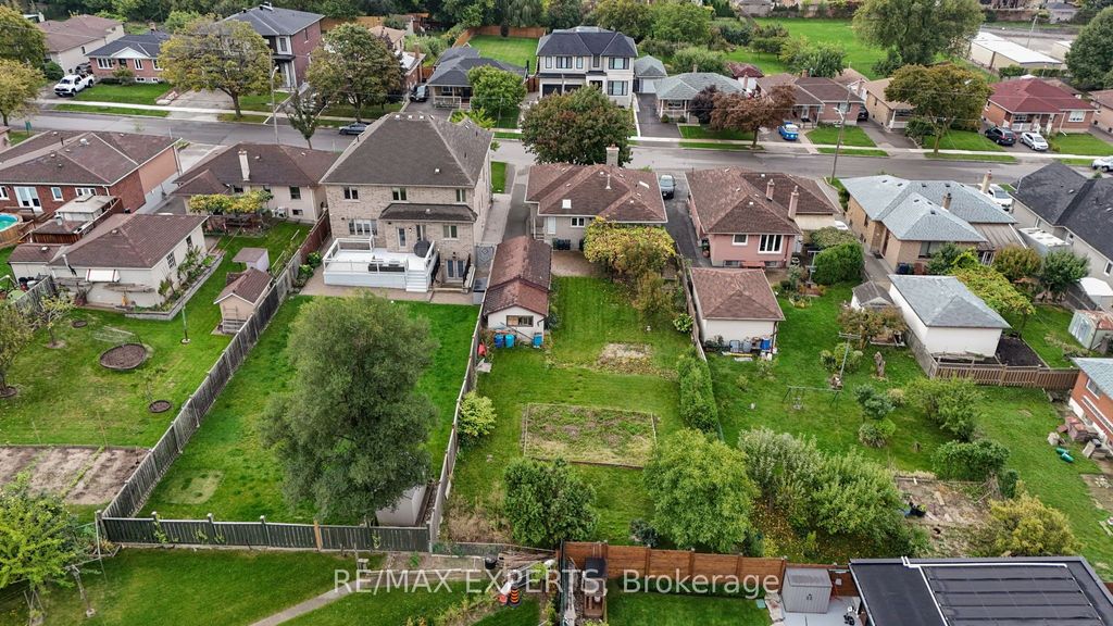 Photo of 26 Grovedale Avenue, Toronto, ON M6L 1Y6 (MLS # W13087254)
