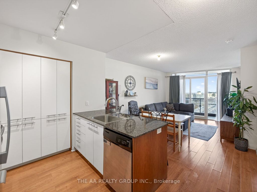 Photo of 5 Valhalla Inn Road #2111, Toronto, ON M9B 0B1 (MLS # W12969018)