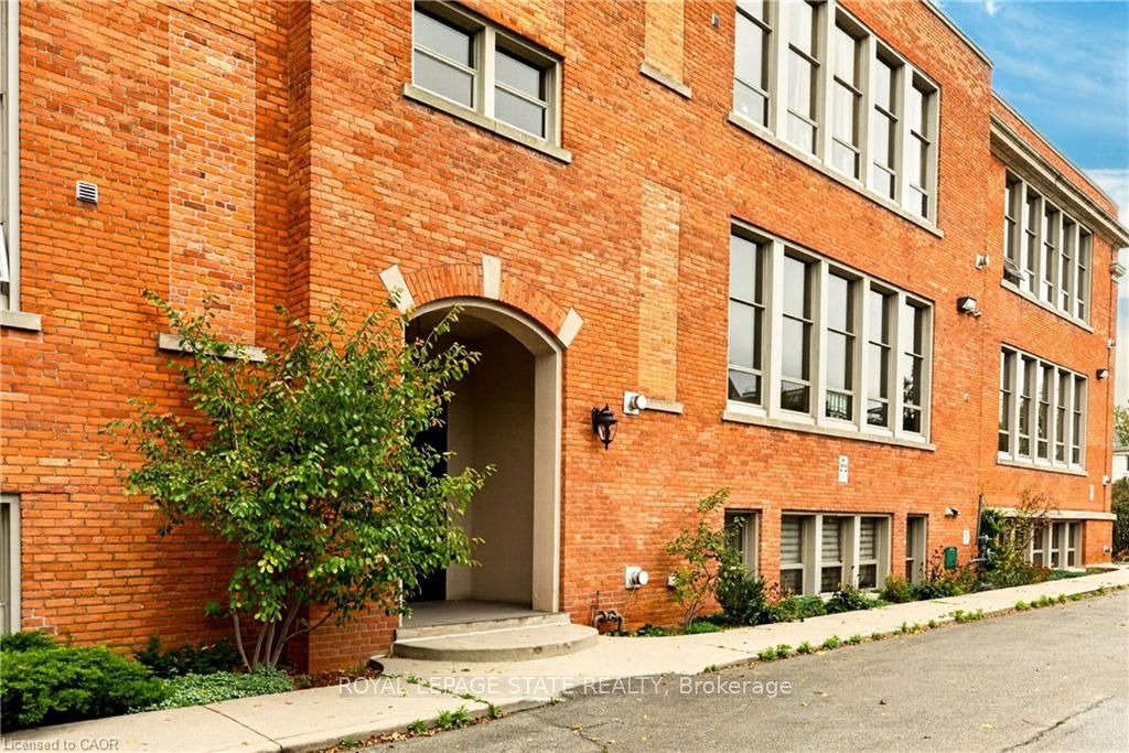 357 Hunter Street W 13
