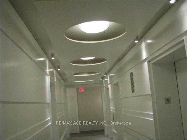 12 York Street 404