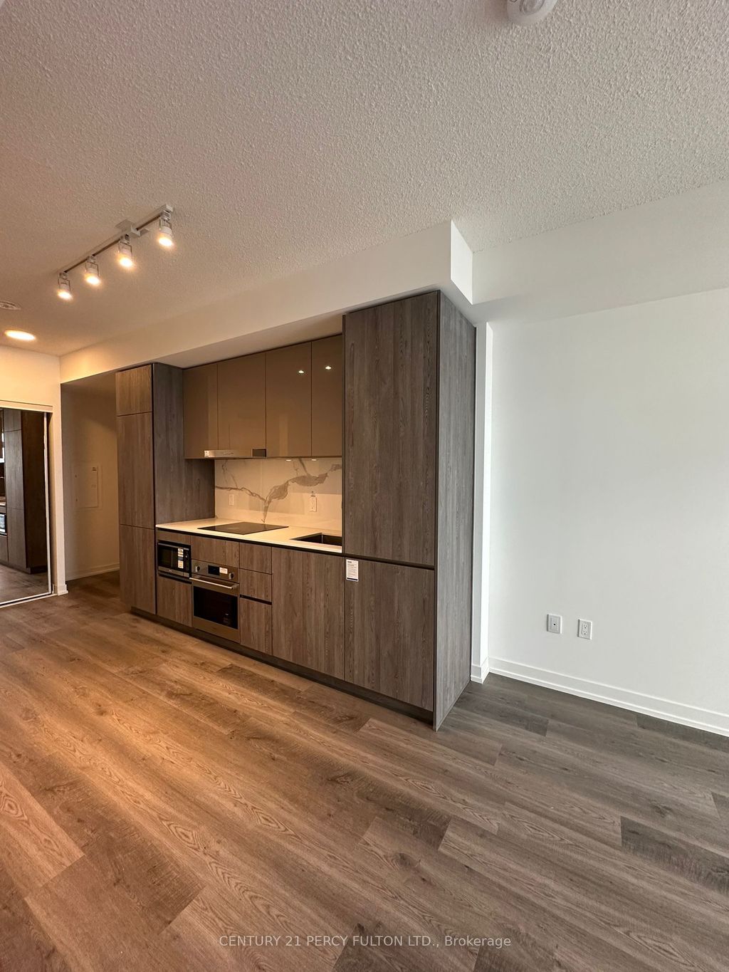 Photo of 8 Interchange Way #4007, Vaughan, ON L4K 0R2 (MLS # N12840120)