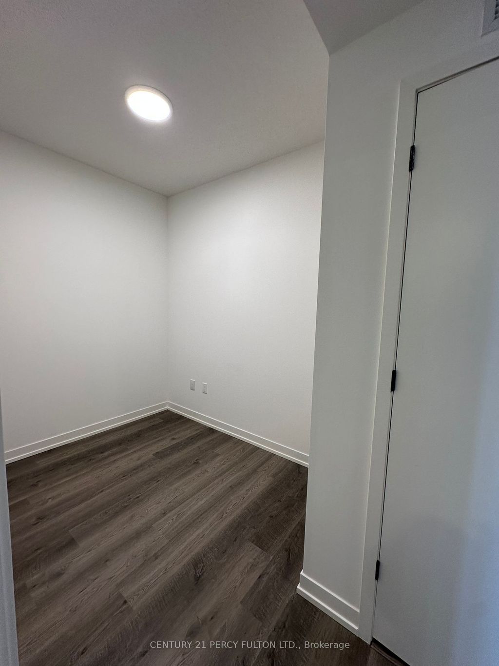 Photo of 8 Interchange Way #4007, Vaughan, ON L4K 0R2 (MLS # N12840120)