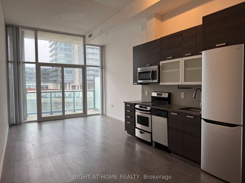 36 Lisgar Street 321 Toronto ON M6J 0B1