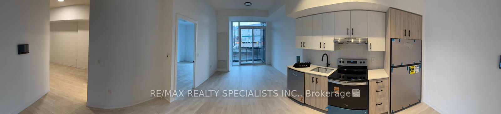 4878 Powers Common 105