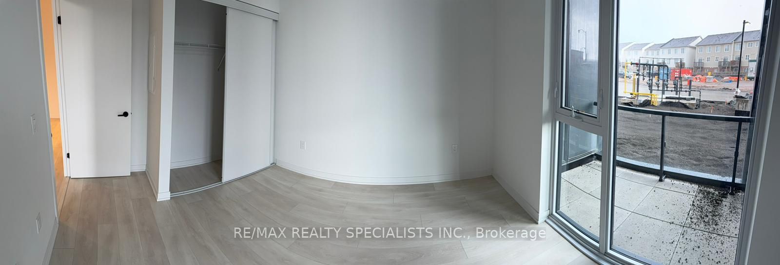 4878 Powers Common 105