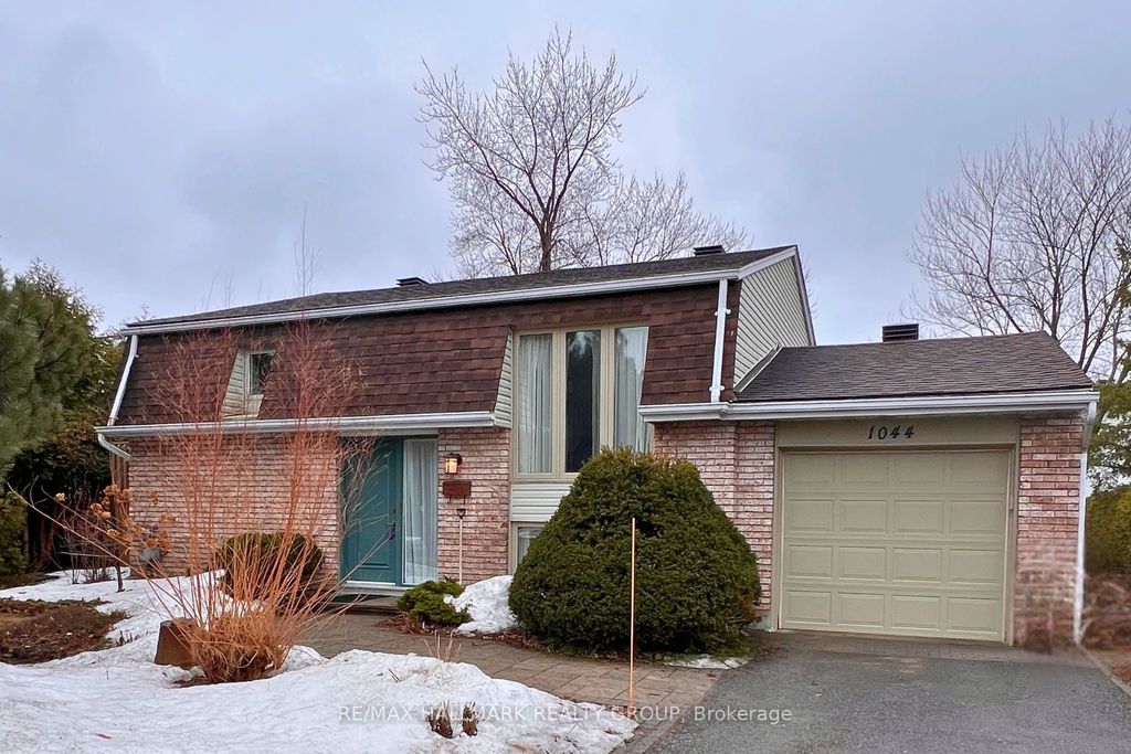 Photo of 1044 Adley Road, Cyrville - Carson Grove - Pineview, ON K1J 8B9 (MLS # X12954440)