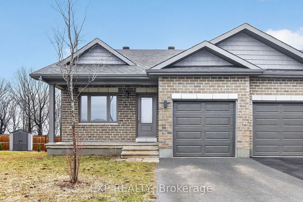 Photo of 15 Seabert Drive, Arnprior, ON K7S 0H9 (MLS # X13010672)