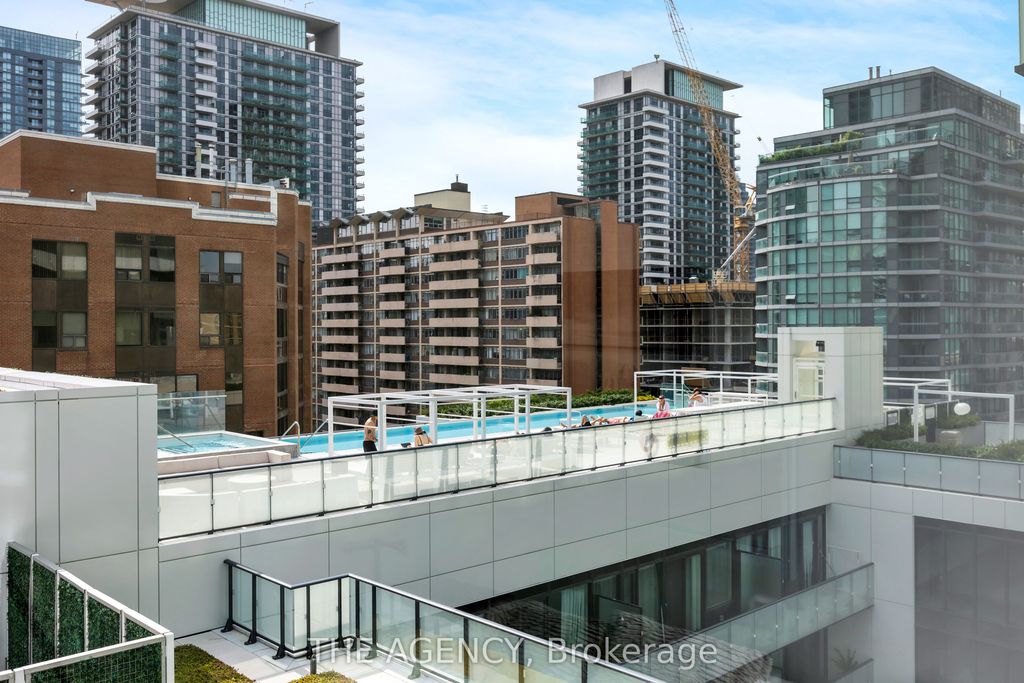 Photo of 161 Roehampton Avenue #804, Toronto, ON M4P 0C8 (MLS # C12752742)