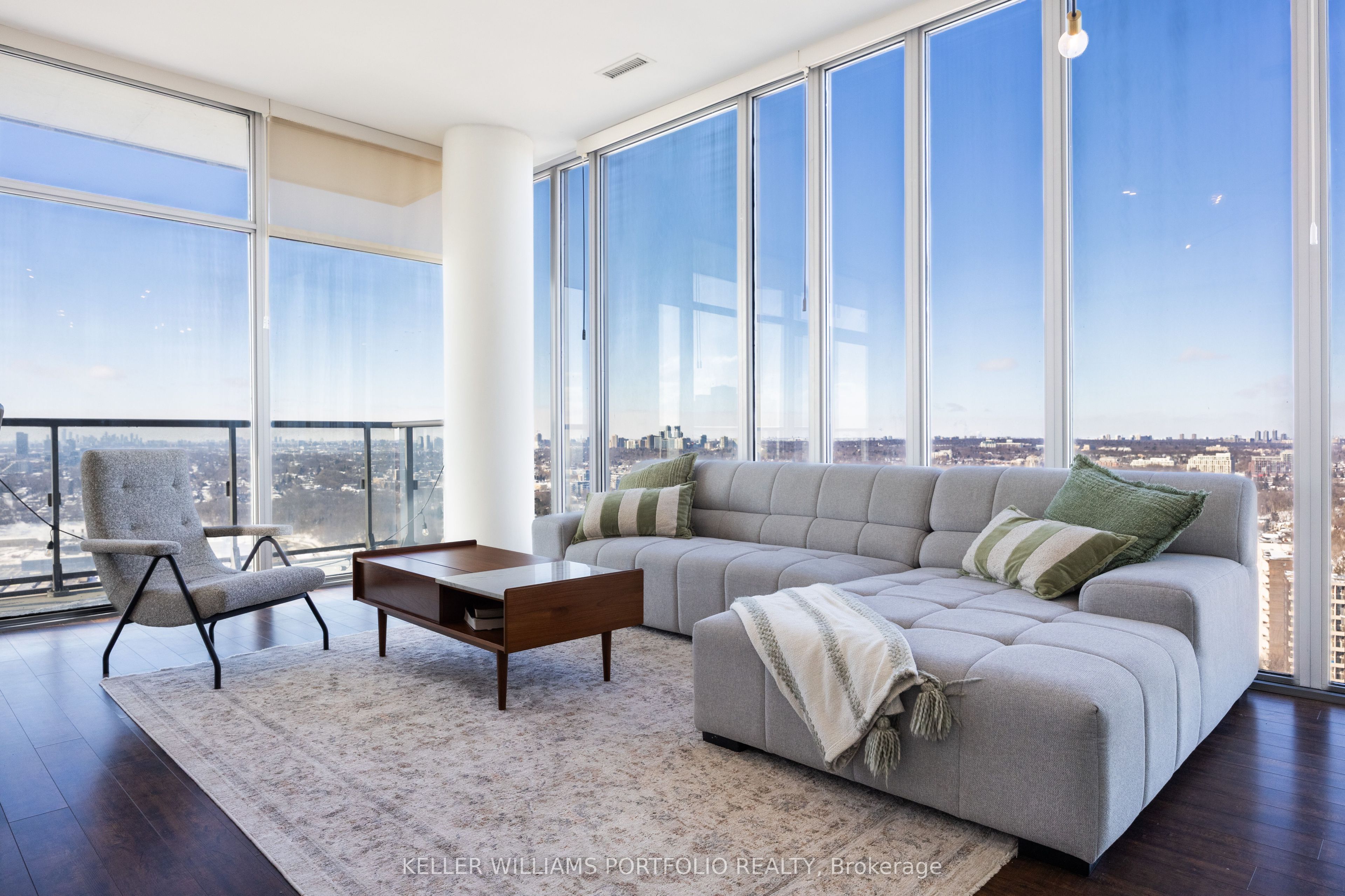 105 The Queensway Avenue 3410