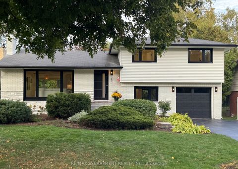 257 STRATHCONA Drive Burlington ON L7L 2C9
