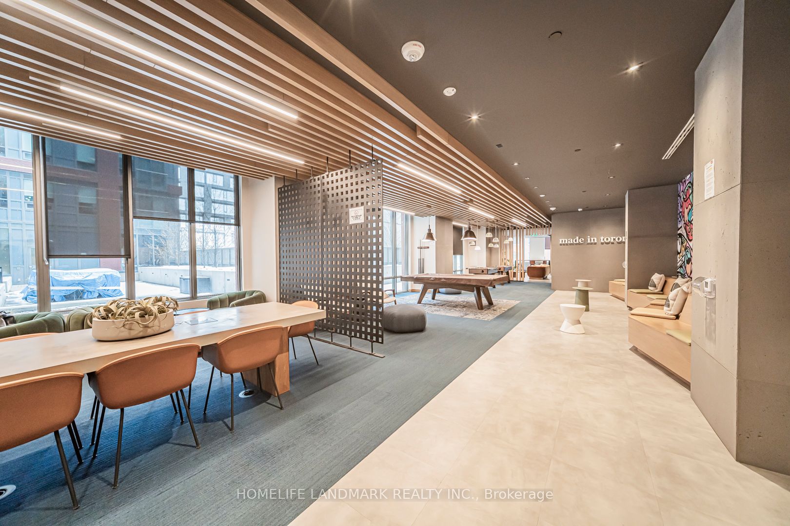 108 Peter Street 1703