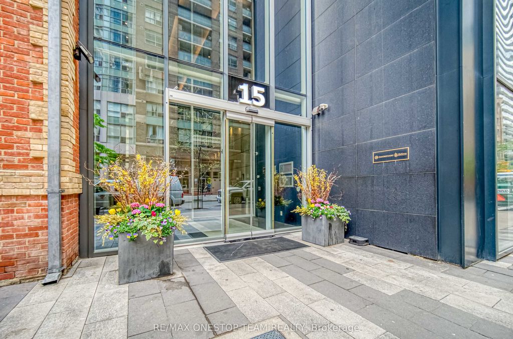 Photo of 15 Grenville Street #1905, Toronto, ON M4Y 0B9 (MLS # C12377813)