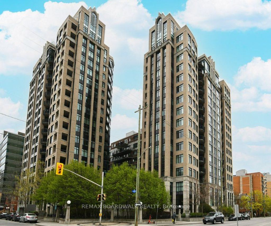 Photo of 245 Kent Street #702, Ottawa Centre, ON K2P 0A5 (MLS # X13147398)