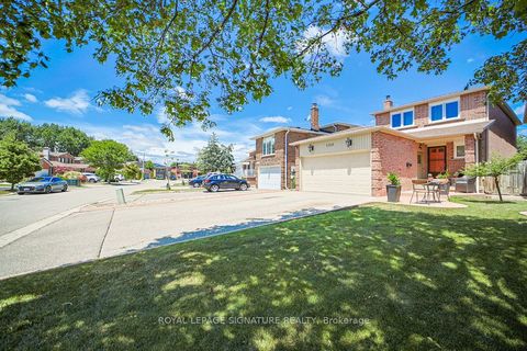 1106 Highgate Place Mississauga ON L4W 3H4