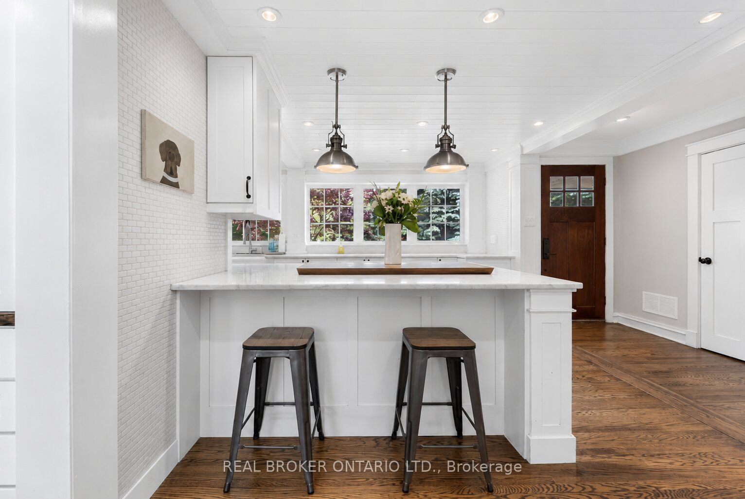 760 Kingsway Drive