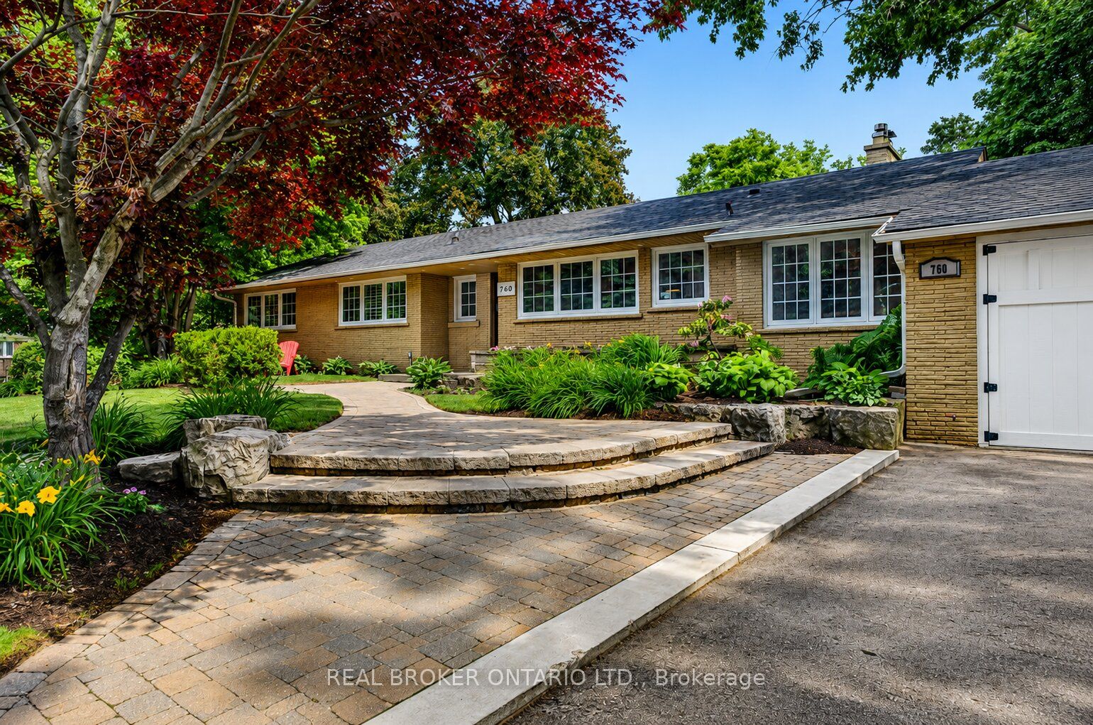 760 Kingsway Drive