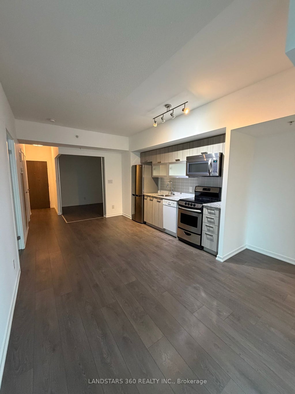 Photo of Toronto, ON M6J 0B1 (MLS # C13729686)