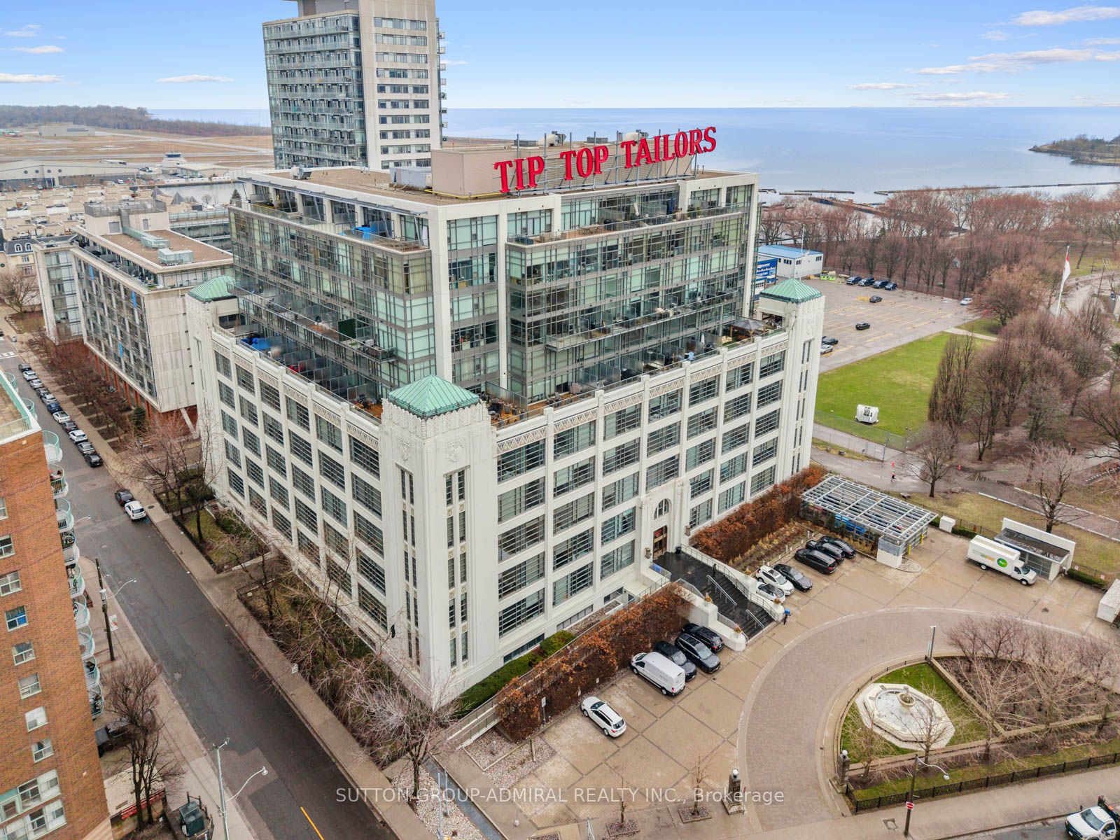 637 Lake Shore Boulevard W 434