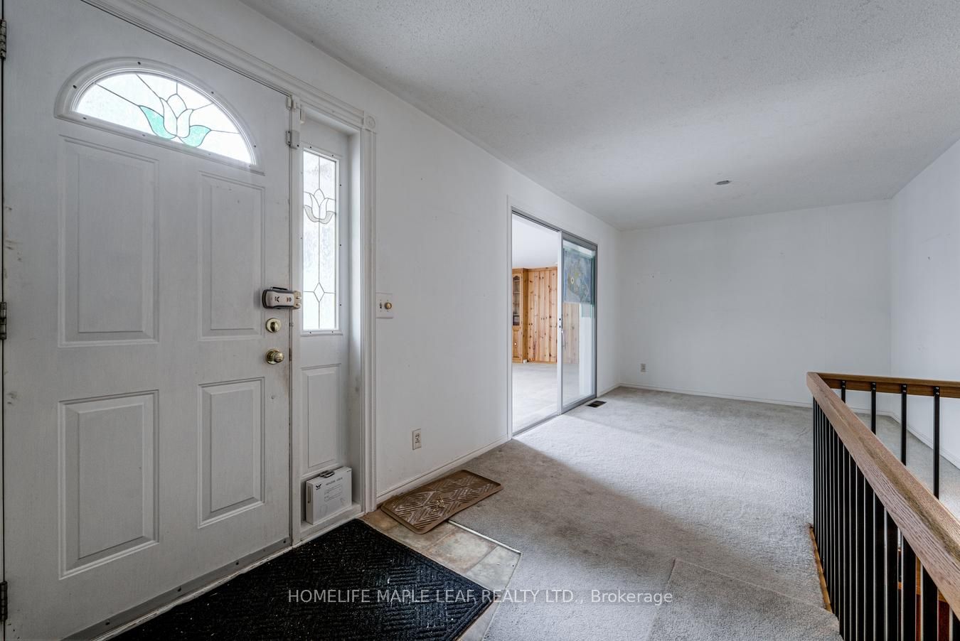 18 Adamson Street S