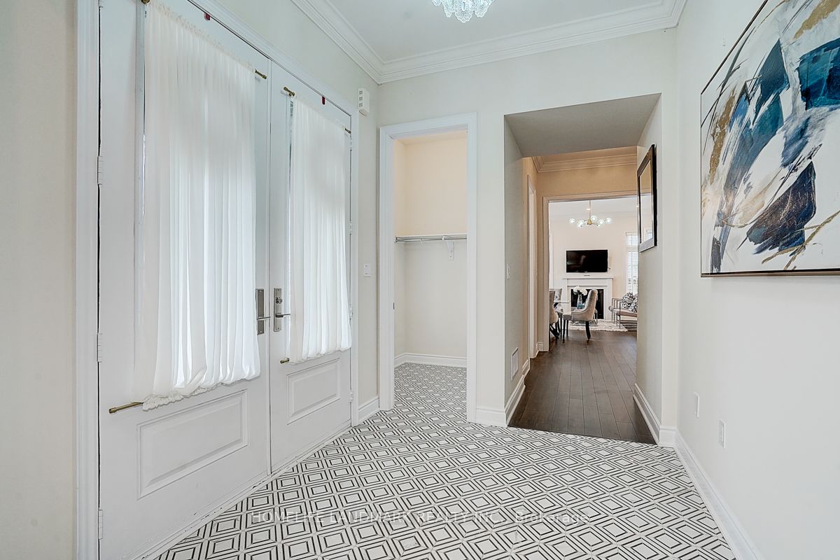 1301 Felicity Gardens