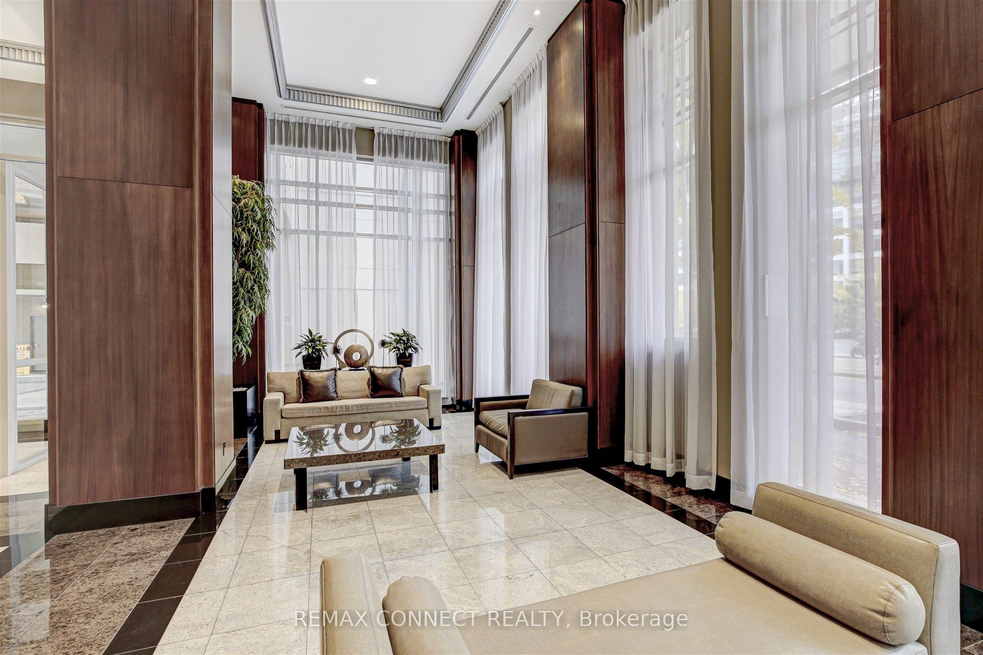 628 Fleet Street PH1