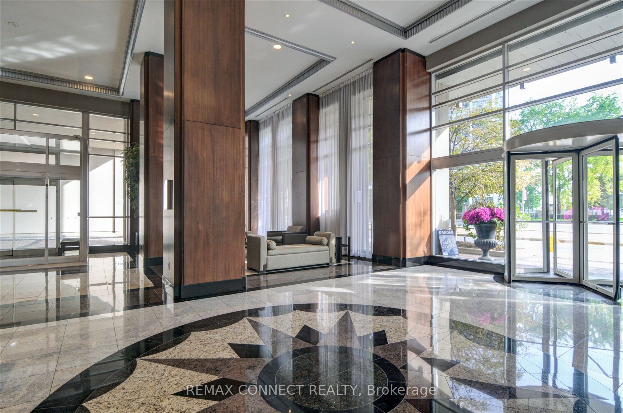 628 Fleet Street PH1