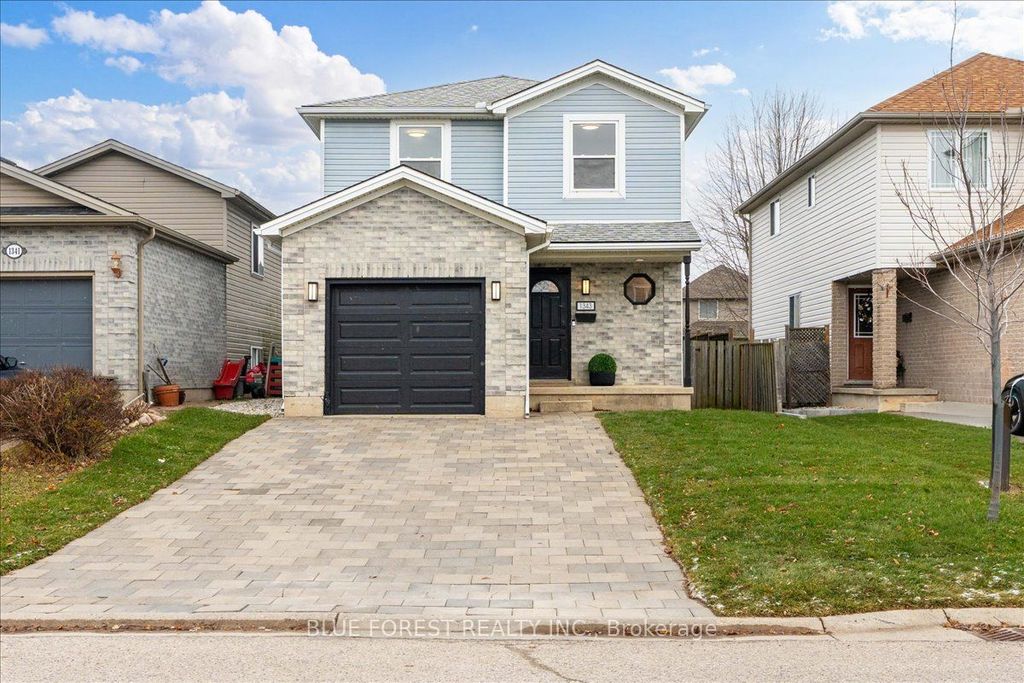 Photo of 1343 Aspenridge Crescent, London East, ON N5Y 5N2 (MLS # X12586142)