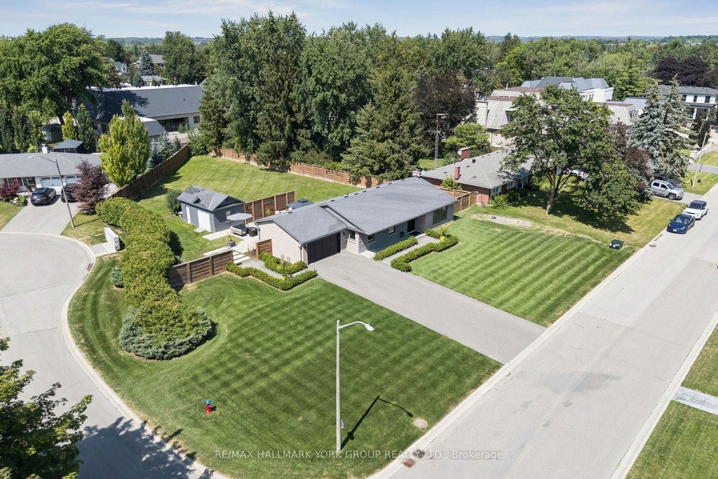 Photo of 256 Banner Lane, King, ON L7B 1H2 (MLS # N14107526)
