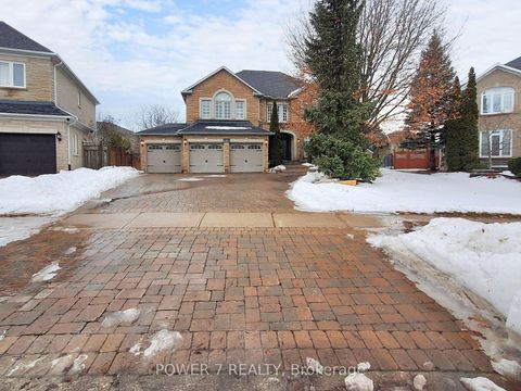 32 Goldring Crescent Markham ON L6C 1Y6