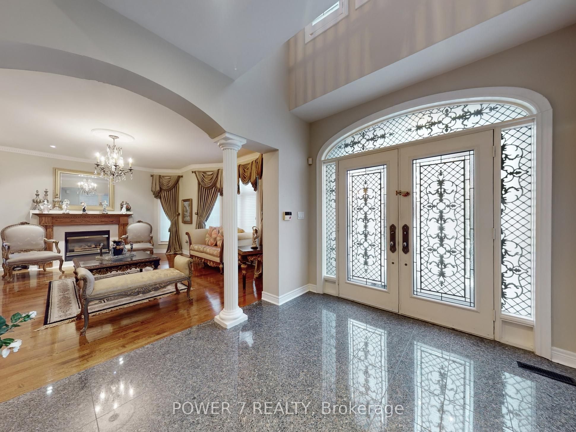 32 Goldring Crescent