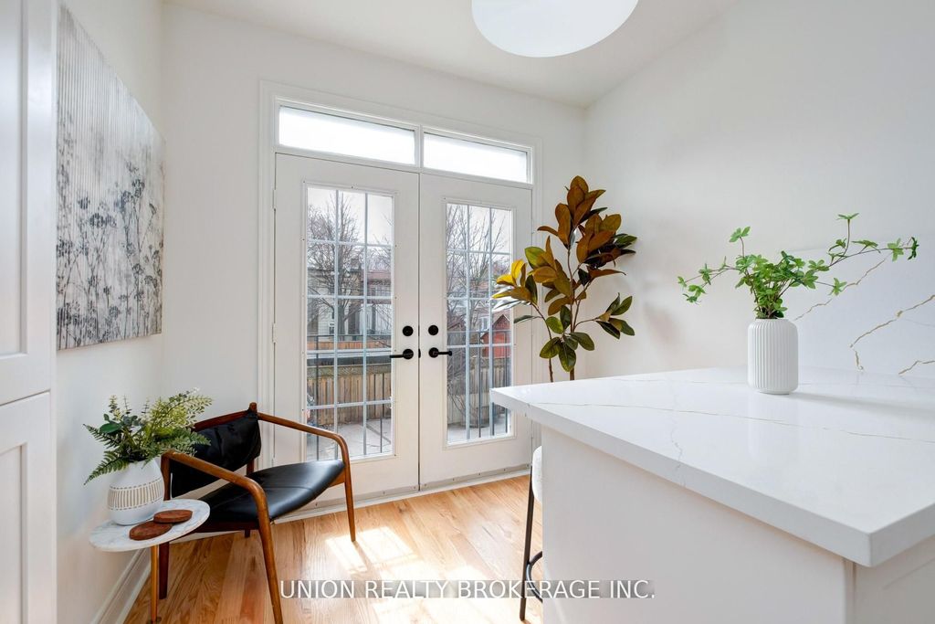 Photo of 59D Woodbine Avenue, Toronto, ON M4L 3P1 (MLS # E13458306)