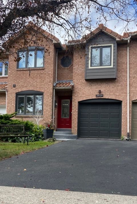 2929 Redbud Avenue Oakville ON L6J 7J4