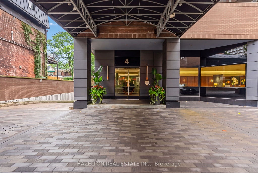 Photo of 4 Lowther Avenue #605, Toronto, ON M5R 1C6 (MLS # C13782722)
