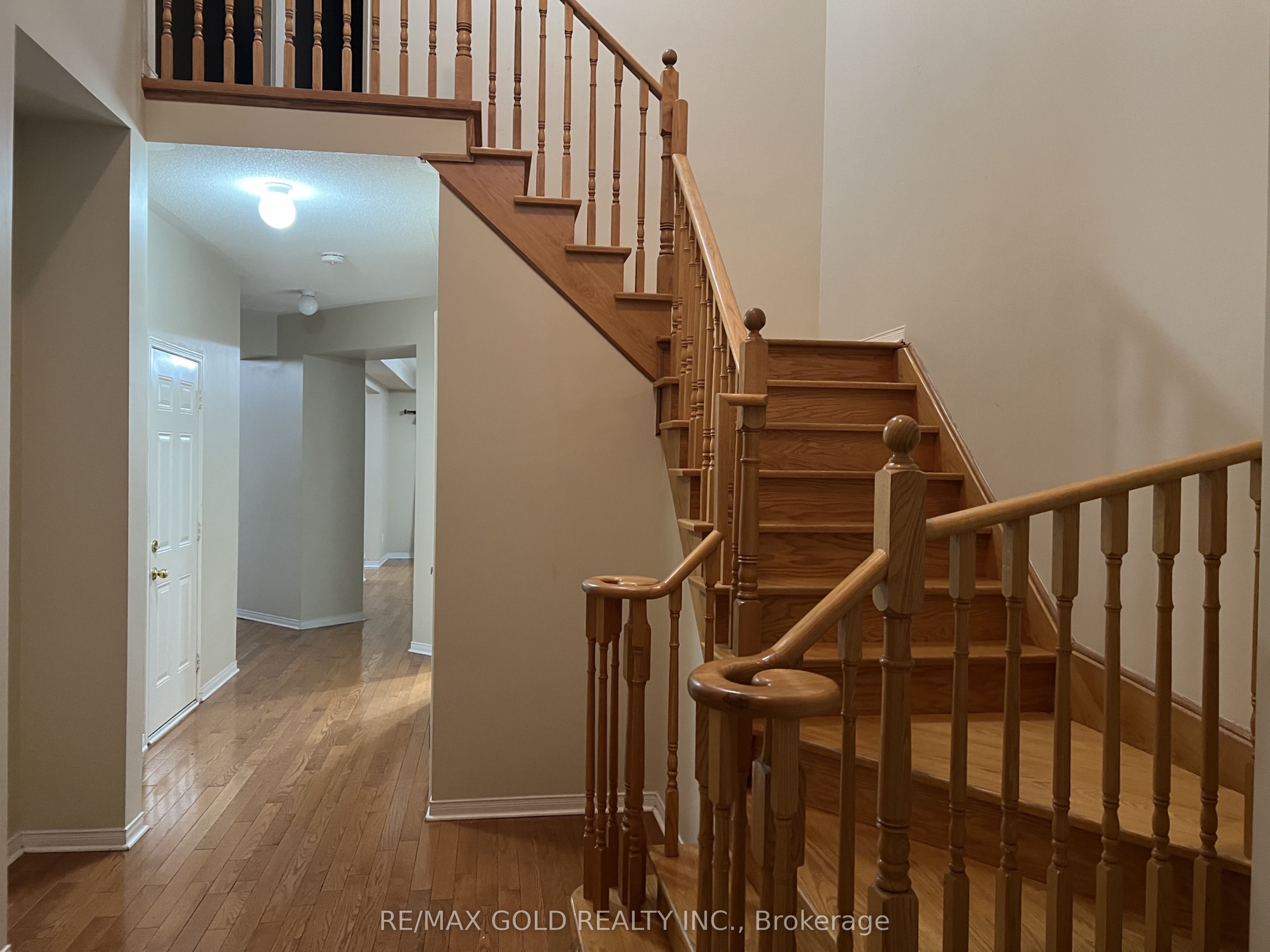 138 Degrassi Cove Circle Upper