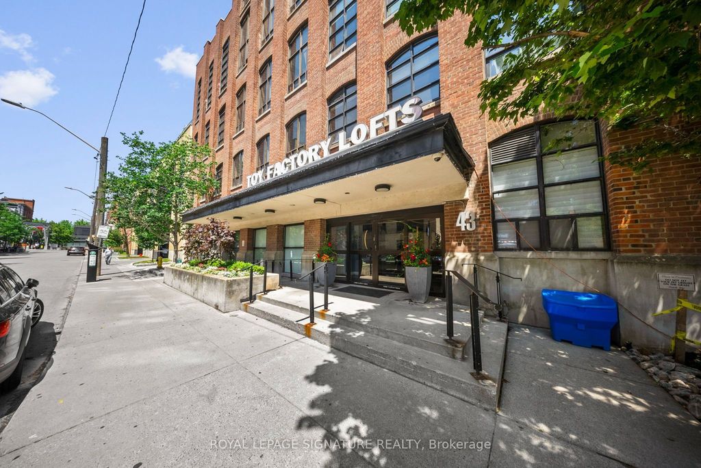 Photo of 43 Hanna Avenue #411, Toronto, ON M6K 1X1 (MLS # C13551168)