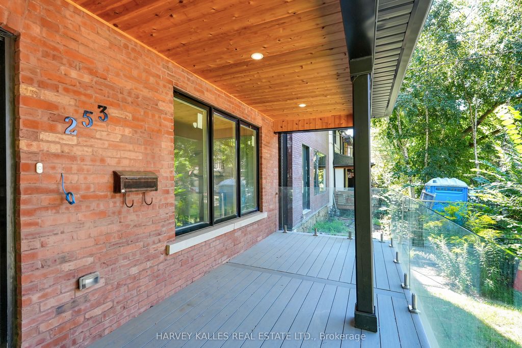 Photo of 253 Albany Avenue, Toronto, ON M5R 3C7 (MLS # C12551578)