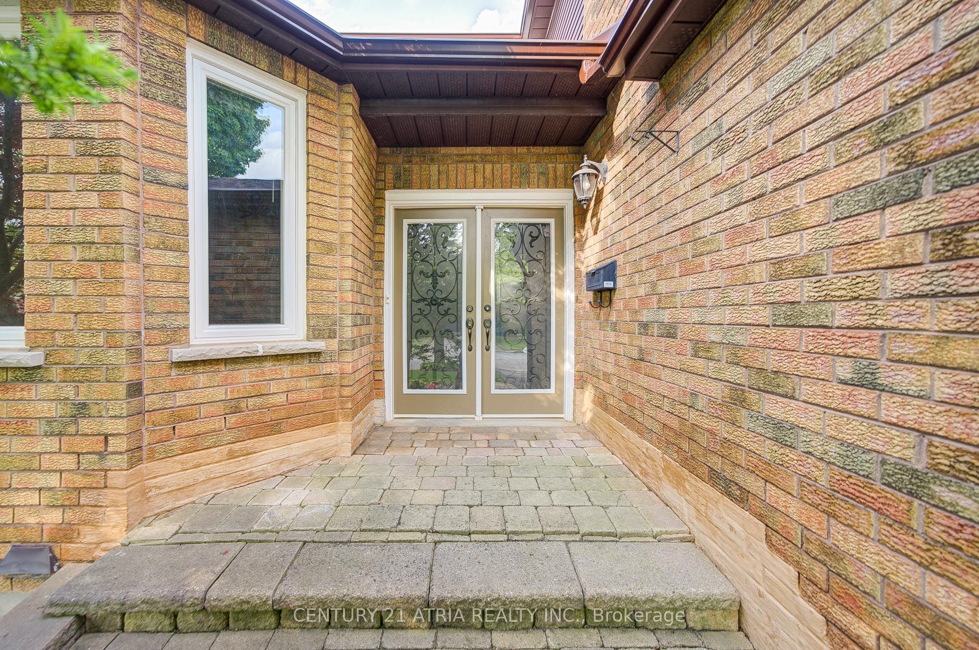 61 Brooklyn Crescent