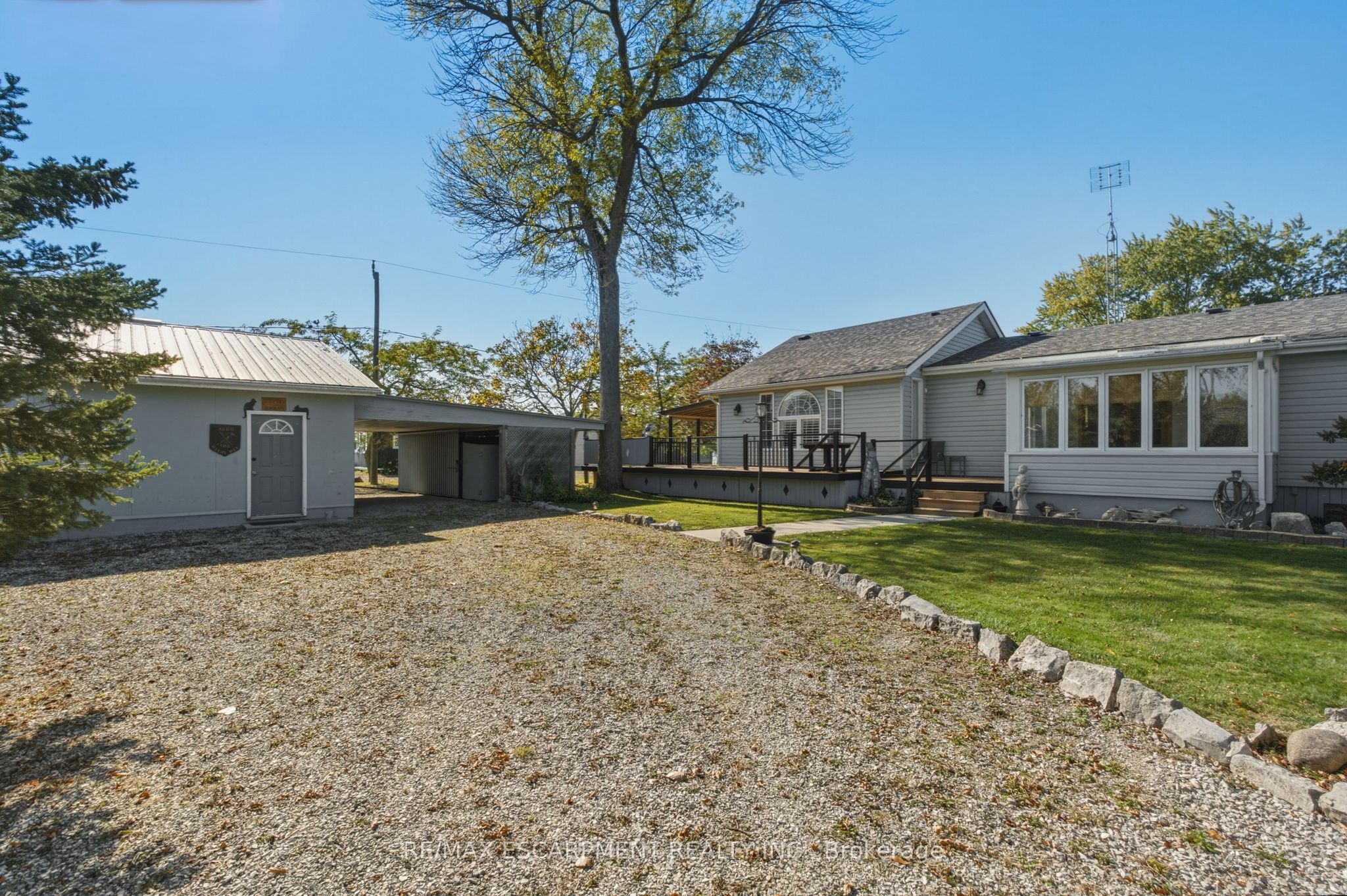 1022 Lakeshore Road