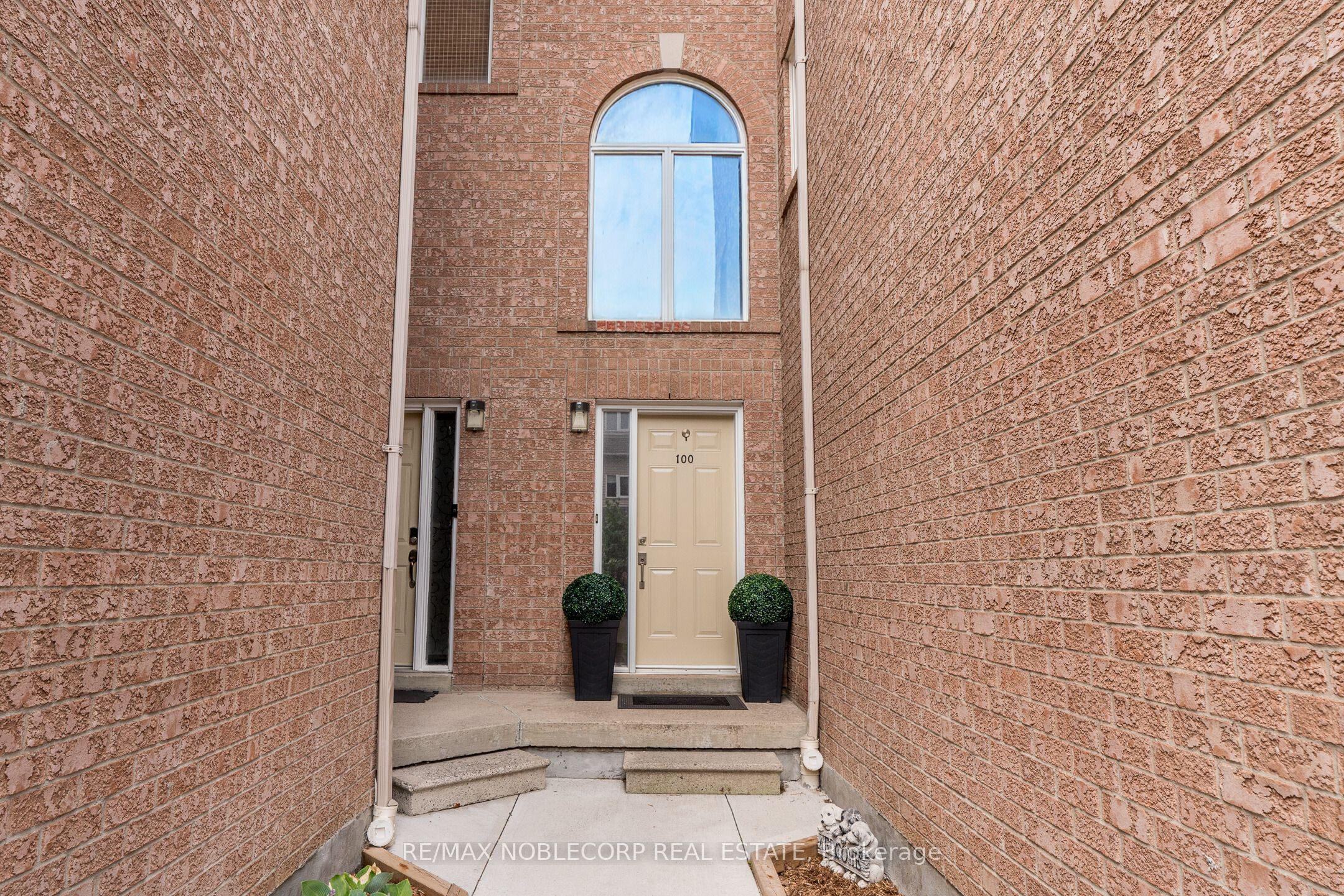 107 Bristol Road E 100