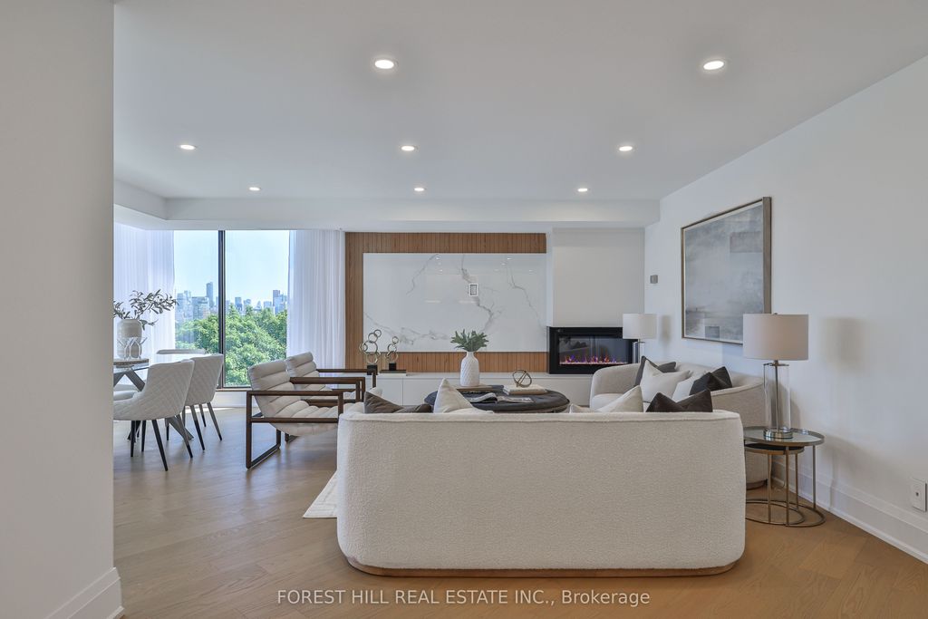 Photo of 447 Walmer Road #808, Toronto, ON M5P 2X9 (MLS # C12305259)