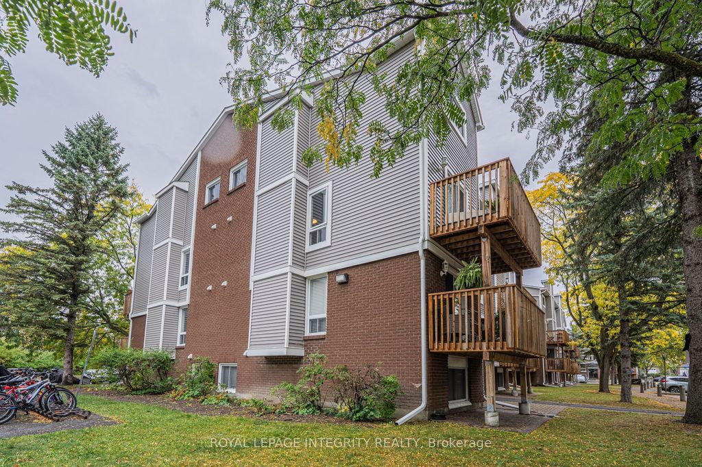 Photo of 400 FENERTY Court #5, Kanata, ON K2L 3A9 (MLS # X12930392)