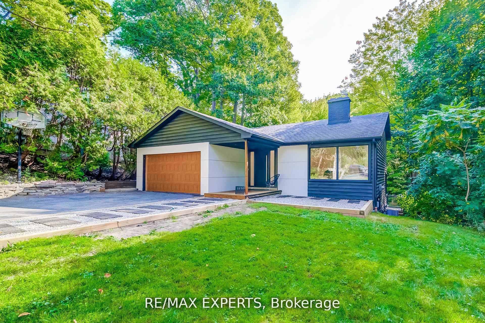 1135 Greenoaks Drive